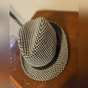 Houndstooth hat